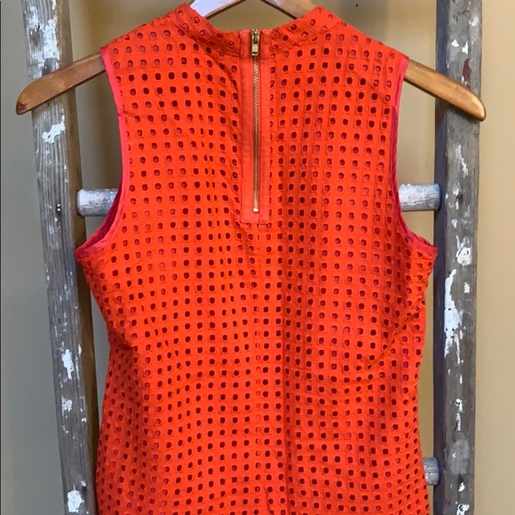 J crew elegant patterned blouse with underline accent and gold zipper back. - Picture 8 of 9